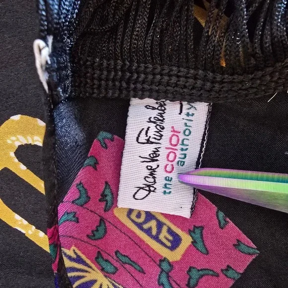 Vintage Diane Von Furstenberg Black Scarf Wrap Holiday Treasures Shawl DVF - Picture 5 of 5